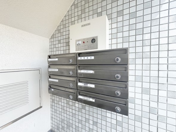 住戸専用の郵便受け。