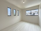 明るくあたたかな居室では、朝の目覚めも気持ちよく起きられます。