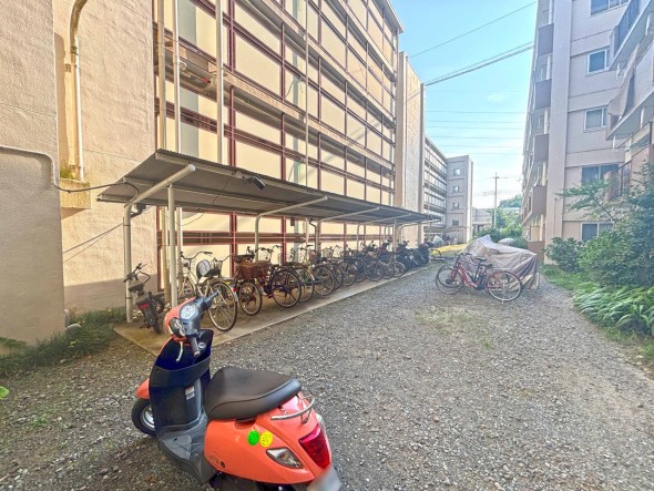 敷地内駐輪場・バイク置き場
