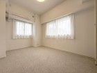 一日の疲れをいやしてくれる主寝室。時を忘れて過ごす場所として過ごせるお部屋です。