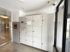 宅配ボックスがあるためご不在時であってもお帰りの際に大きな荷物をお受け取りいただけます。