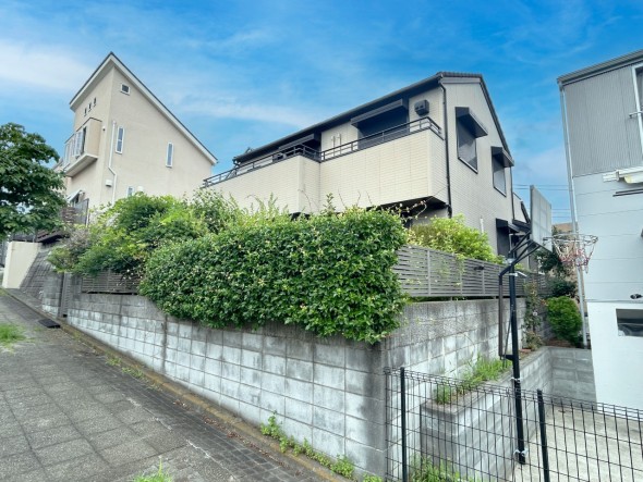 建築条件なしの売地です。お好きなハウスメーカーで建築していただけます。