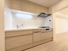 使い勝手の良い設備のキッチンで効率よくお料理もできます。