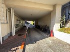 お客様をお迎えする玄関は落ち着いた雰囲気。帰り着くたびに洗練されたテイストの空間に迎えられ誇りと喜びを感じる玄関まわりです。