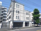 爽やかな青空の下に贅沢なほどに降り注ぐ陽光、豊かな居住性と、クオリティが見事に調和した住空間は、住まうことの喜びを感じさせてくれ