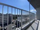 日差しの差し込むバルコニー
