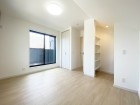 洋室7.3帖      
