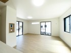 キッチンからはリビングを見渡せます。