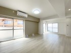 家族と過ごすひと時を優しく包み込むリビングダイニング。