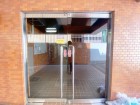 お客様をお迎えする玄関は落ち着いた雰囲気。帰り着くたびに洗練されたテイストの空間に迎えられ誇りと喜びを感じる玄関まわりです。