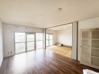 LDK11帖。のびのびとくつろげるリビングは、家族のコミュニケーションの場として、みんなが集まる一番の場所に。