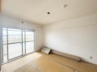 和室6帖。明るくあたたかな居室では、朝の目覚めも気持ちよく起きられます。