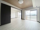 家族と過ごす時間を大切にしたい方にぴったりの明るくゆとりある住空間です。