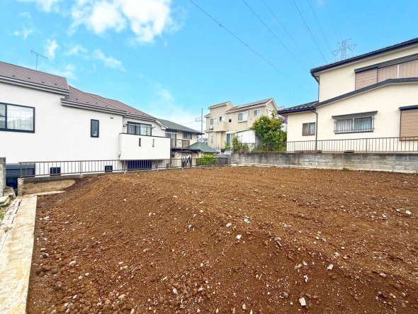 周辺は閑静な住宅街につき落ち着いた環境です。