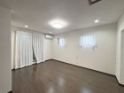 一日の疲れをいやしてくれる主寝室。時を忘れて過ごす場所として過ごせるお部屋です。