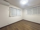 明るくあたたかな居室では、朝の目覚めも気持ちよく起きられます。