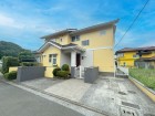 爽やかな青空の下に贅沢なほどに降り注ぐ陽光、豊かな居住性と、クオリティが見事に調和した住空間は、住まうことの喜びを感じさせてくれ