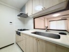 使い勝手の良い設備のキッチンで効率よくお料理もできます。
