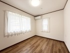 明るくあたたかな居室では、朝の目覚めも気持ちよく起きられます。