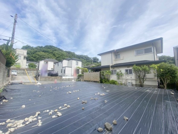 建築条件なしの売地です。お好きなハウスメーカーで建築していただけます。