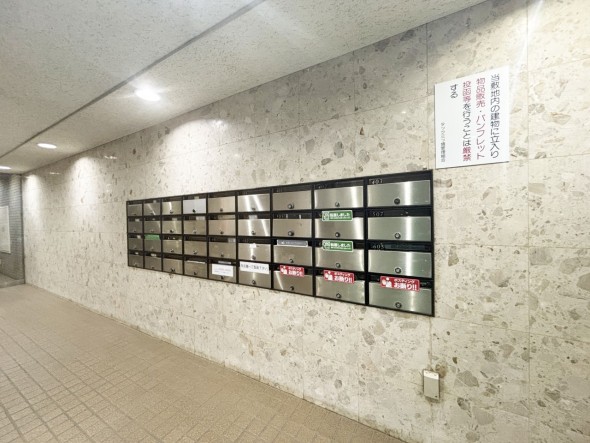 住戸専用の郵便受け。