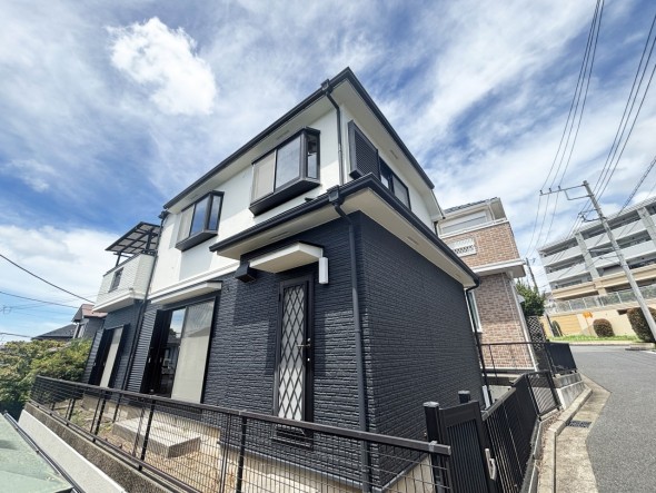 周辺は閑静な住宅街につき落ち着いた環境です。