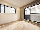 洋室6帖。明るくあたたかな居室では、朝の目覚めも気持ちよく起きられます。