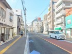 整備された前面道路です。