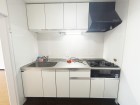 使い勝手の良い設備のキッチンで効率よくお料理もできます。