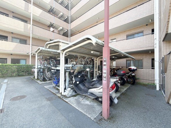 敷地内駐輪場・バイク置き場