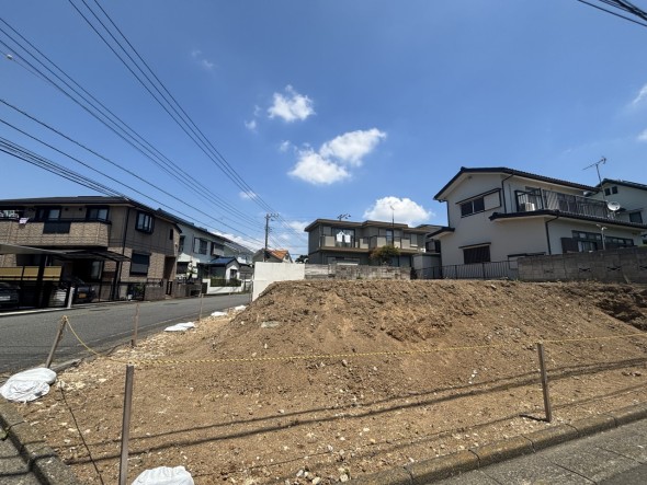 建築条件なしの売地です。お好きなハウスメーカーで建築していただけます。