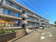日当たりの良さが外観からも伝わります。