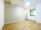 洋室6帖。一日の疲れをいやしてくれる主寝室。時を忘れて過ごす場所として過ごせるお部屋です。