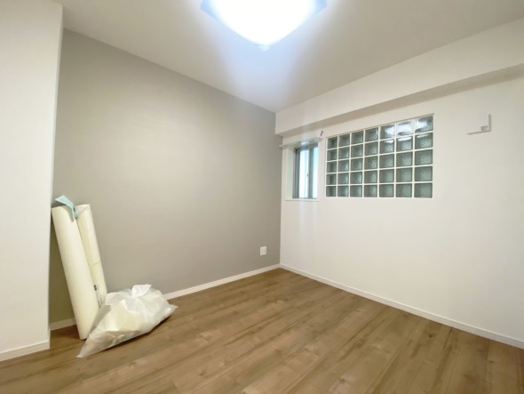 一日の疲れをいやしてくれる主寝室。時を忘れて過ごす場所として過ごせるお部屋です。