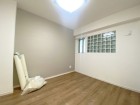 一日の疲れをいやしてくれる主寝室。時を忘れて過ごす場所として過ごせるお部屋です。