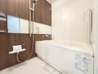 内装 1日の疲れを癒すバスルーム。