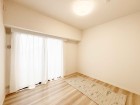 一日の疲れをいやしてくれる主寝室。時を忘れて過ごす場所として過ごせるお部屋です。