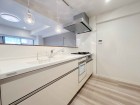 使い勝手の良い設備のキッチンで効率よくお料理もできます。