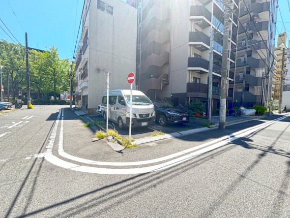 角地のため明るく開放感があります。
