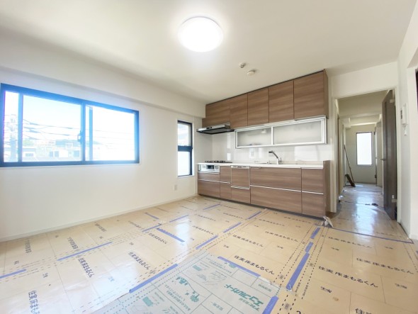 家族と過ごす時間を大切にしたい方にぴったりの明るくゆとりある住空間です。