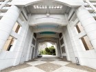 お客様をお迎えする玄関は落ち着いた雰囲気。帰り着くたびに洗練されたテイストの空間に迎えられ誇りと喜びを感じる玄関まわりです。