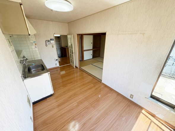 家族と過ごす時間を大切にしたい方にぴったりの明るくゆとりある住空間です。