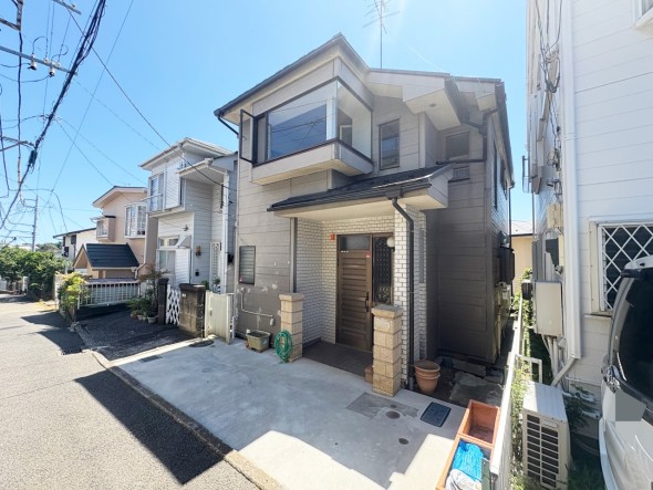 周辺は閑静な住宅街につき落ち着いた環境です。