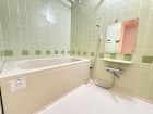一日の疲れが癒される優雅なバスタイムを堪能できるゆとりあるバスルームです。