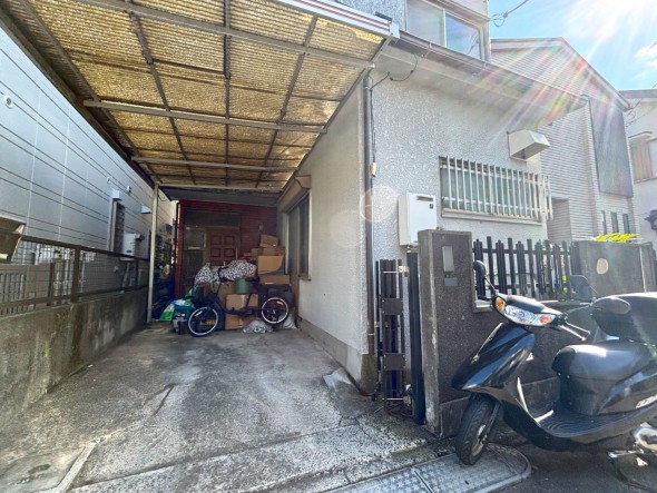 建築条件なしの売地です。お好きなハウスメーカーで建築していただけます。