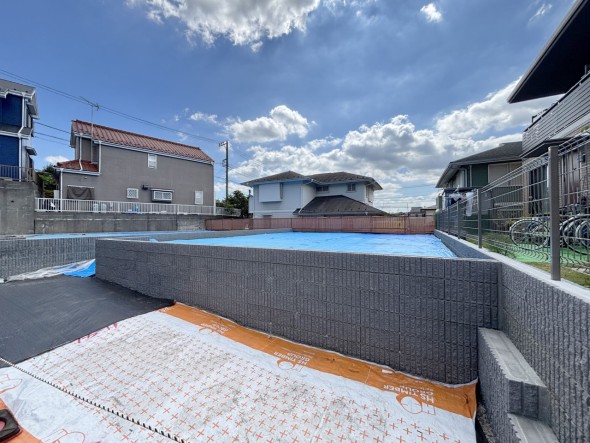 建築条件なしの売地です。お好きなハウスメーカーで建築していただけます。