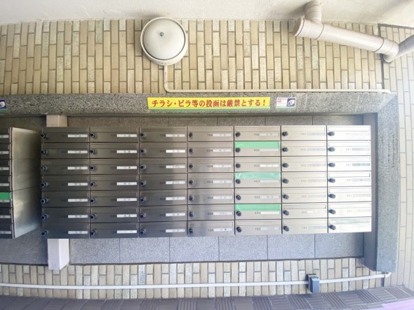 住戸専用の郵便受け。