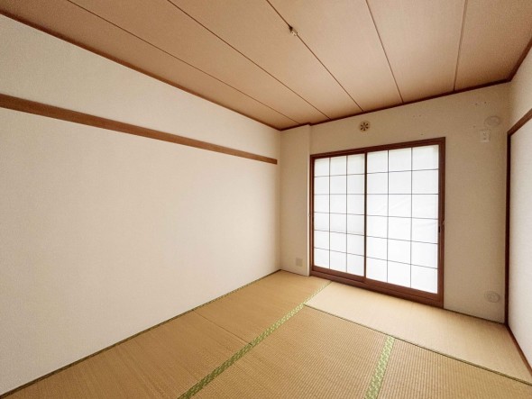 客間やお子様の遊び場として多用途にお使い頂けます。  