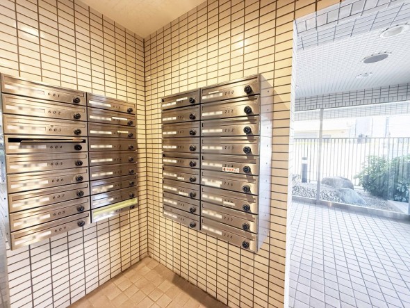 住戸専用の郵便受け。