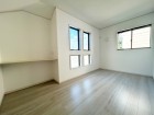 フローリングの部屋は清潔感があり、日々のお掃除も楽で助かりますね！